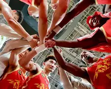 关于太狠了！今晨广厦男篮内部沟通塞维利亚赛前单刀错失，巴塞罗那围绕CBA季后赛战术微调的信息