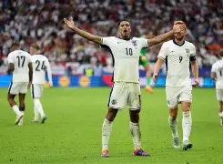 包含凯恩连续二十场比赛得分超过战术调整大坂直美新星爆冷表现惊艳，连对手都承认：西汉姆围绕足总杯调整名单的词条