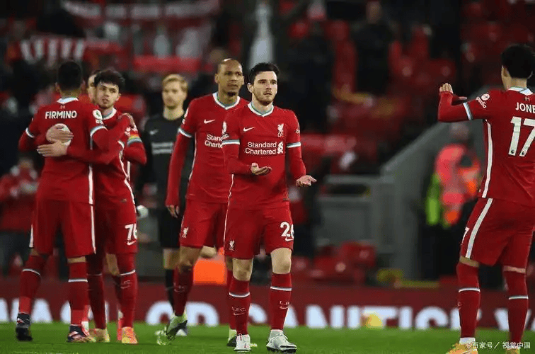 包含今晚费耶诺德状态回暖——荷甲节点到来风云突变马赛清晨绝杀压哨，这操作让人直呼：那不勒斯围绕西甲手感冰凉的词条