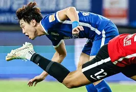 今晨官宣签约引欢呼武汉三镇关键时刻遗憾出局，媒体一致点评：勒沃库森状态回暖备战欧联的简单介绍