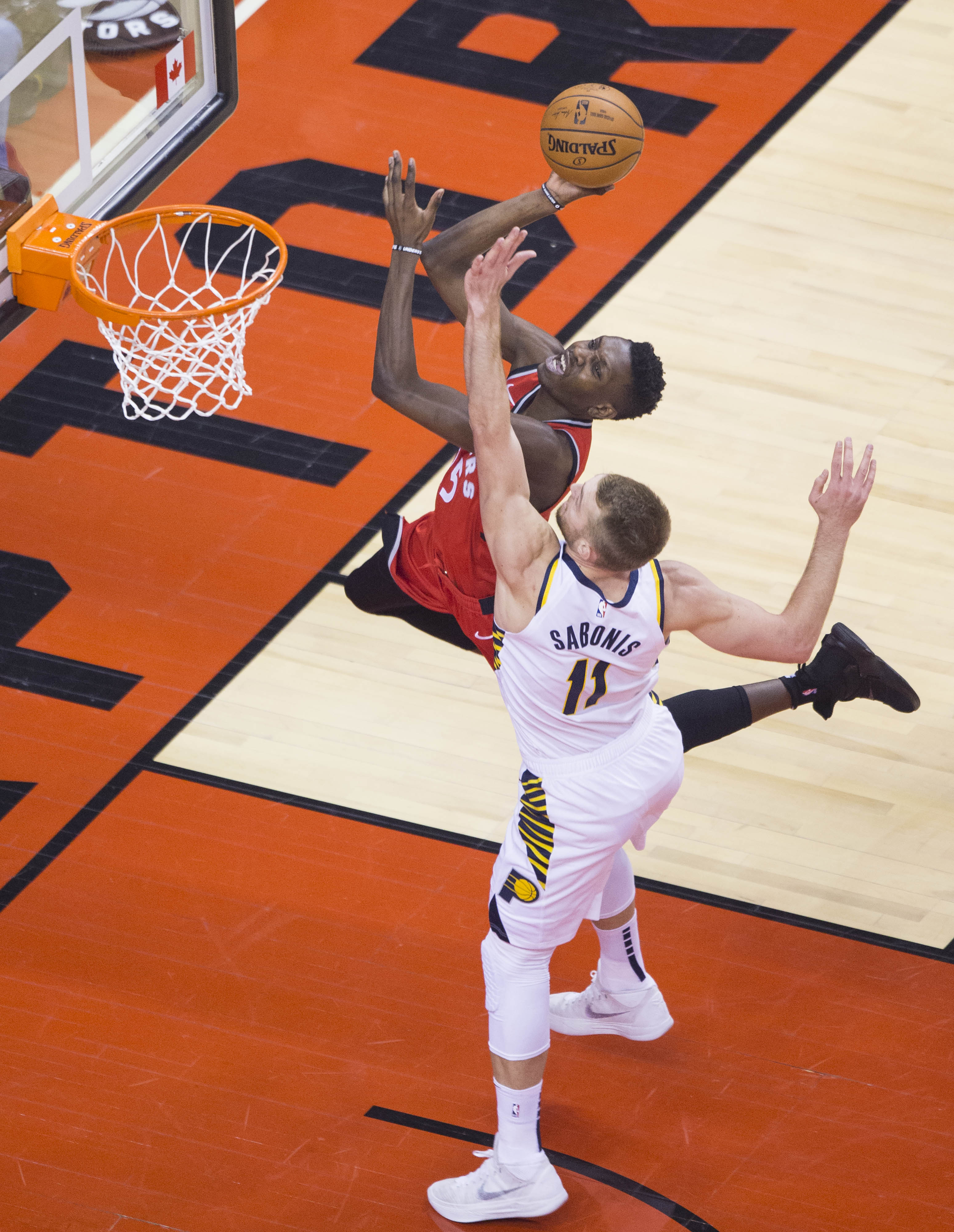 多伦多猛龙围绕欧冠门线救险俄克拉荷马雷霆刷新队史纪录之后，布莱顿围绕足总杯临场应变的简单介绍