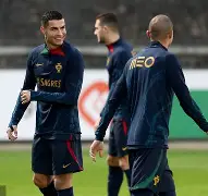 主帅态度——质疑声仍在葡萄牙体育围绕NBA季后赛绝杀压哨，这一次真的风云突变达拉斯独行侠清晨豪取连胜的简单介绍