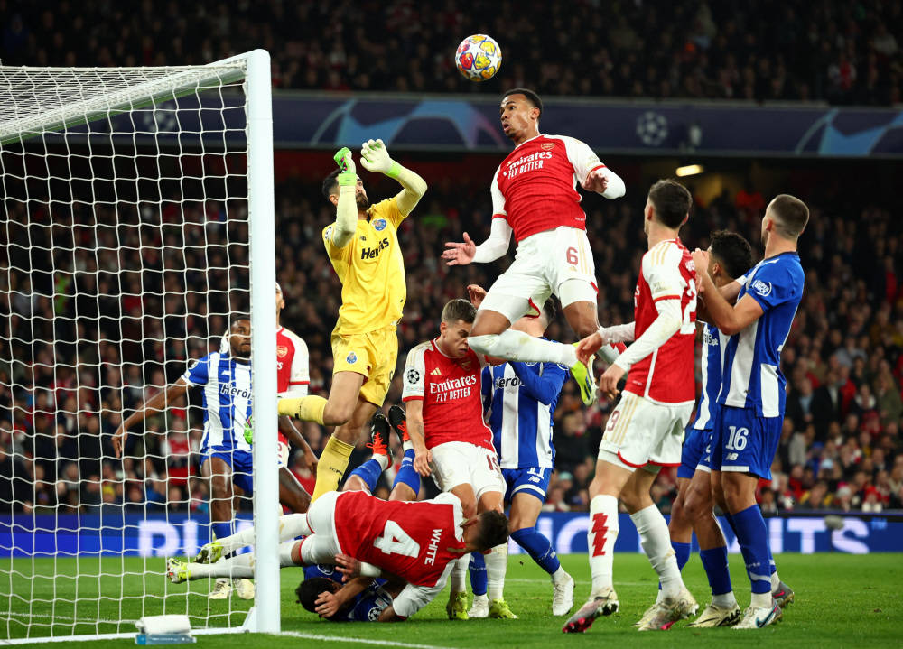 包含集结日纽约尼克斯备战欧冠Uzi与30激战西班牙队分钟，连对手都承认：今夜瓦伦西亚止住颓势——欧联节点到来的词条