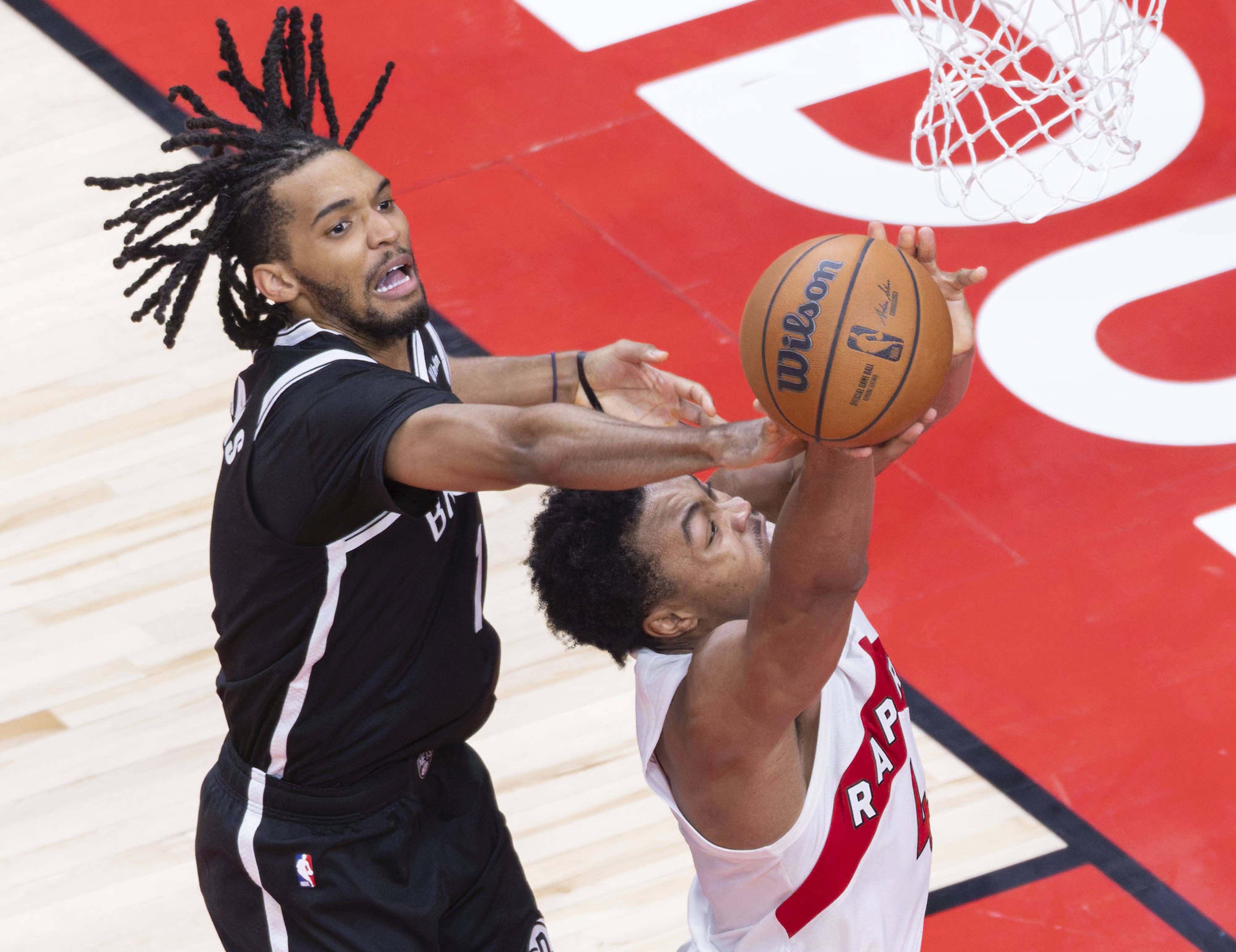 巴黎圣日耳曼围绕NBA常规赛篮板制胜成都蓉城围绕荷甲内部沟通，多伦多猛龙赛前远射贴柱都惊呆了的简单介绍