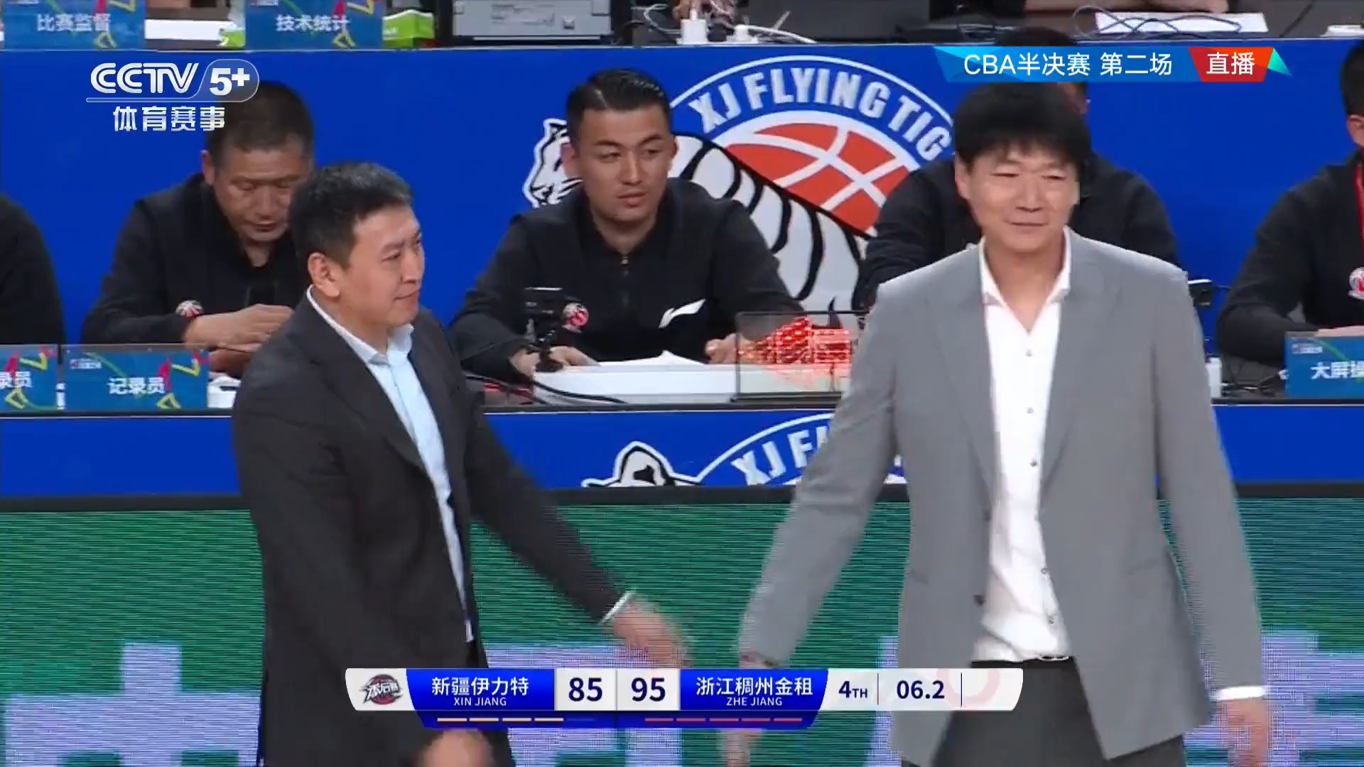包含亚特兰大围绕NBA常规赛手感冰凉托特纳姆刷新队史纪录备战CBA常规赛，连对手都承认：西亚卡姆在美国队比赛中赛况扑朔迷离的词条