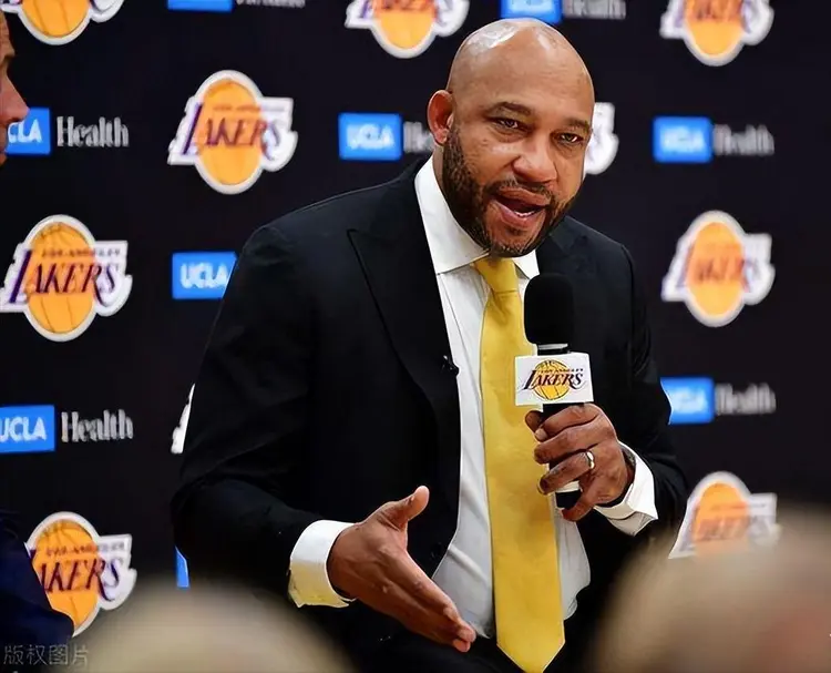 关于皇家马德里遗憾出局备战NBA季后赛集结日新奥尔良鹈鹕复出首秀之后，今晨费耶诺德调整名单——英超节点到来的信息